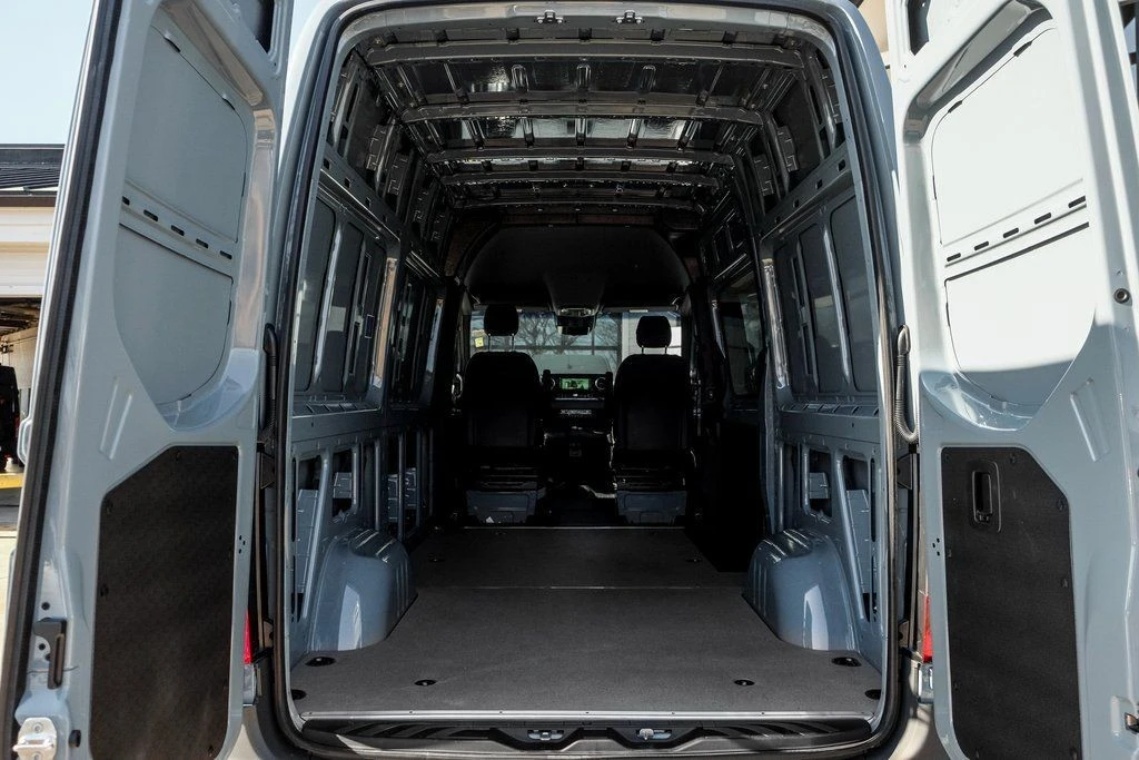 2026 Mercedes-Benz VS30 Sprinter - Image 11 of 21