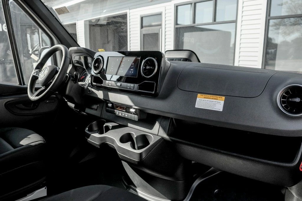 2026 Mercedes-Benz VS30 Sprinter - Image 19 of 21