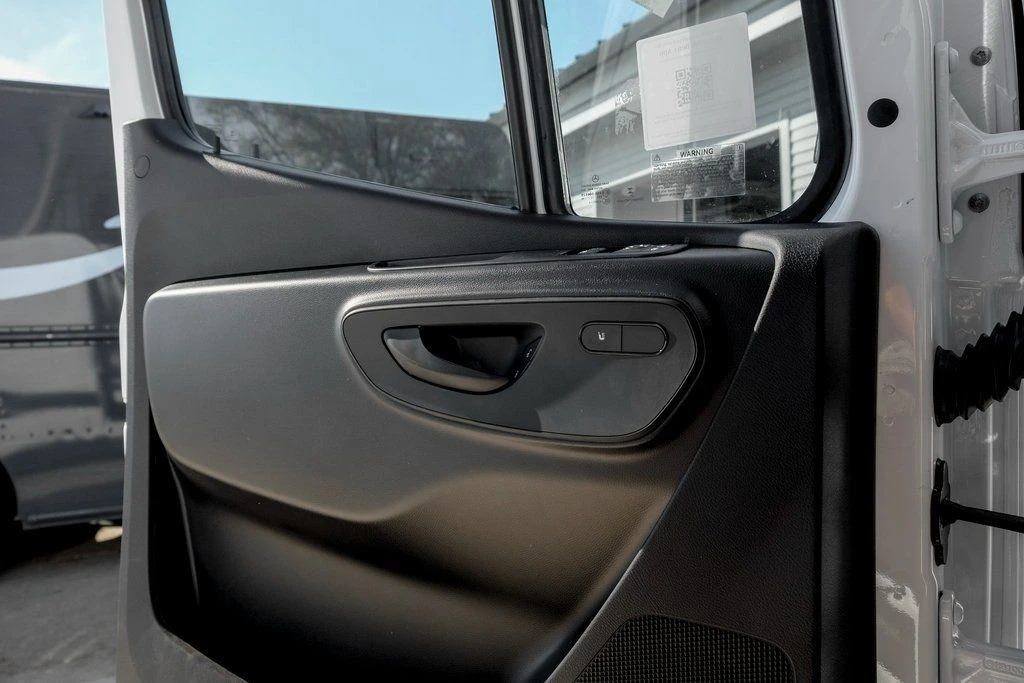 2026 Mercedes-Benz VS30 Sprinter - Image 13 of 21