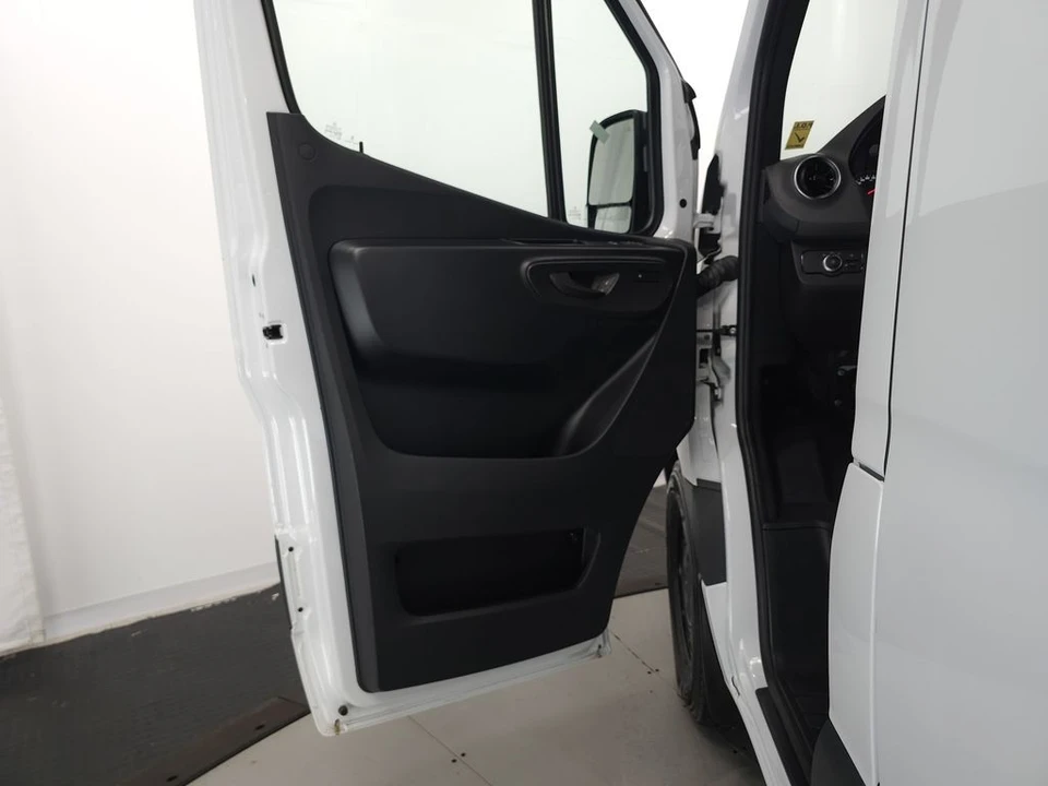 2026 Mercedes-Benz VS30 Sprinter - Image 5 of 30