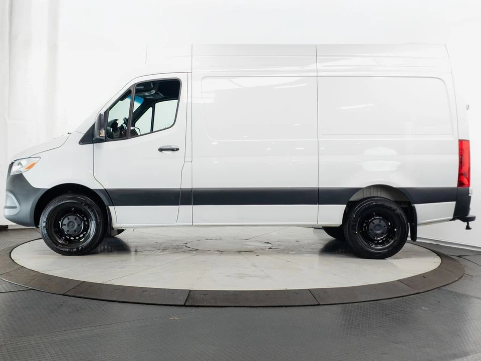 2026 Mercedes-Benz VS30 Sprinter - Image 4 of 30