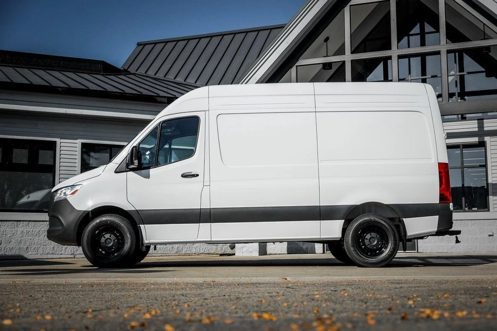 2026 Mercedes-Benz VS30 Sprinter - Image 3 of 21