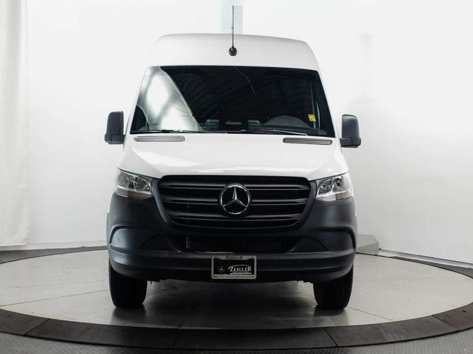 2026 Mercedes-Benz VS30 Sprinter - Image 2 of 30