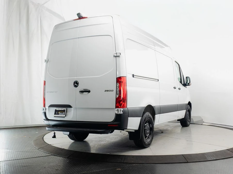2026 Mercedes-Benz VS30 Sprinter - Image 23 of 30
