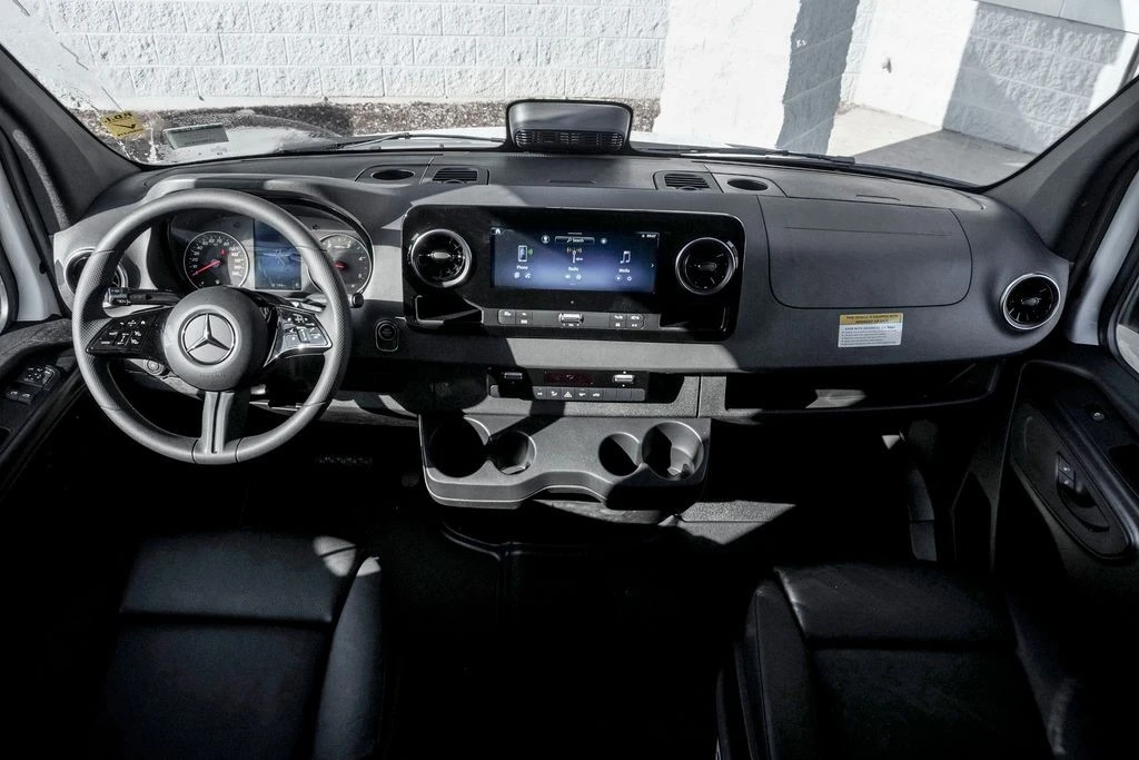 2026 Mercedes-Benz VS30 Sprinter - Image 17 of 21