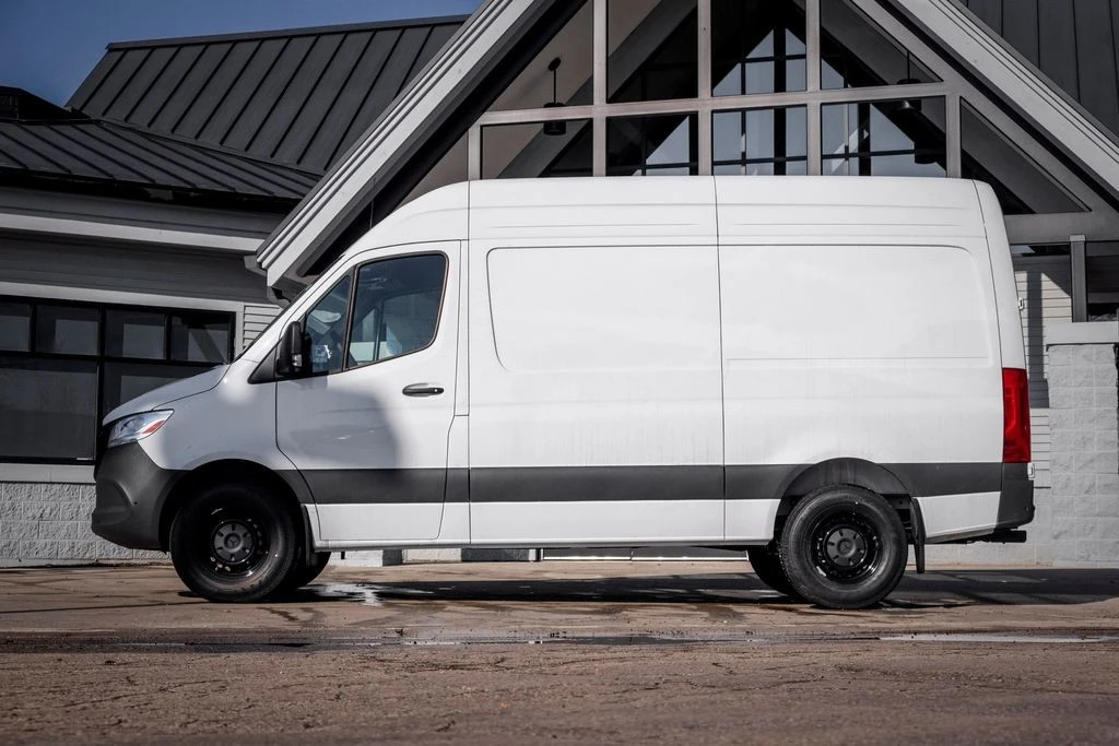 2026 Mercedes-Benz VS30 Sprinter - Image 3 of 21