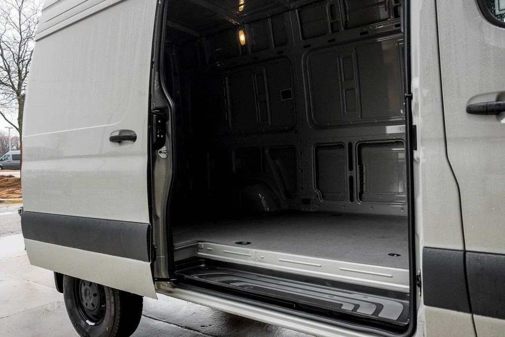 2026 Mercedes-Benz VS30 Sprinter - Image 11 of 21