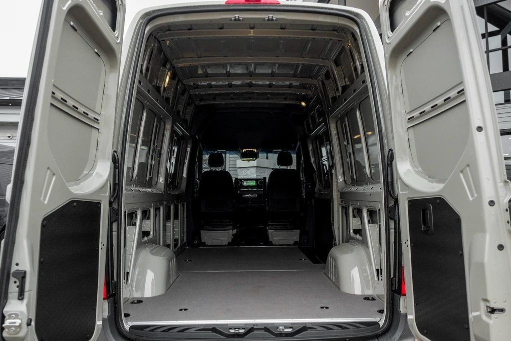 2026 Mercedes-Benz VS30 Sprinter - Image 10 of 21