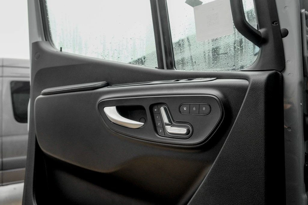 2026 Mercedes-Benz VS30 Sprinter - Image 14 of 21