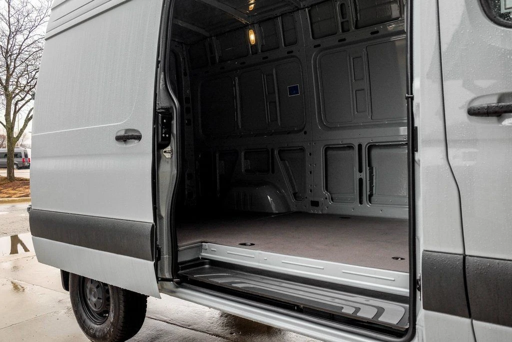 2026 Mercedes-Benz VS30 Sprinter - Image 10 of 21