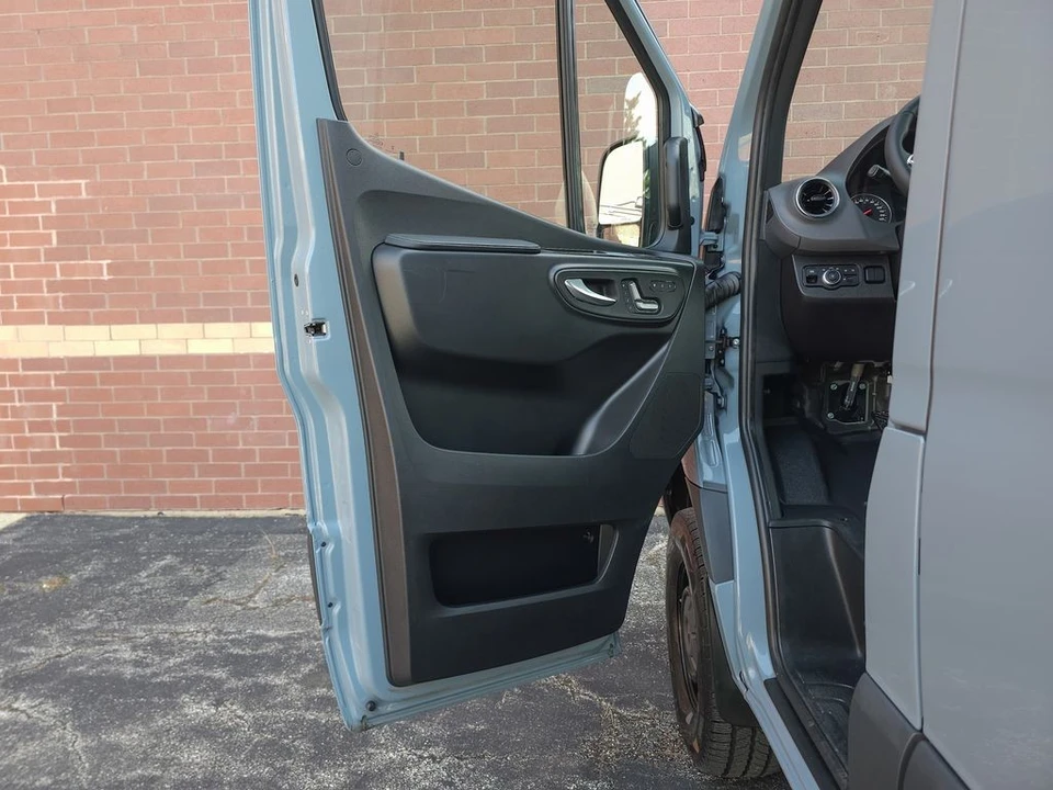 2026 Mercedes-Benz VS30 Sprinter - Image 5 of 21