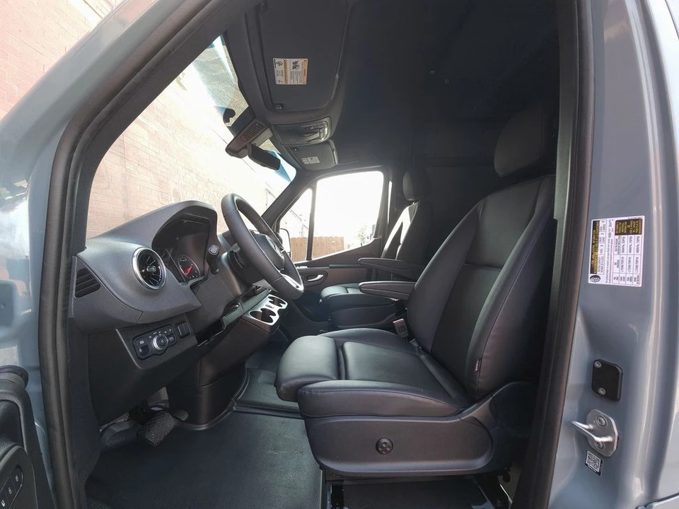 2026 Mercedes-Benz VS30 Sprinter - Image 7 of 21