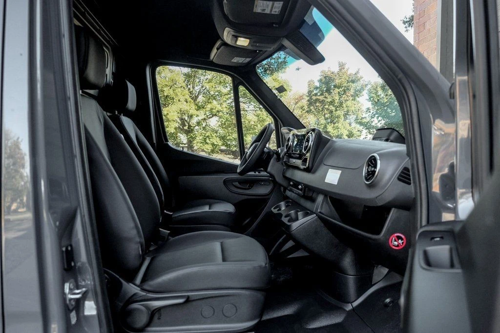 2026 Mercedes-Benz VS30 Sprinter - Image 17 of 21