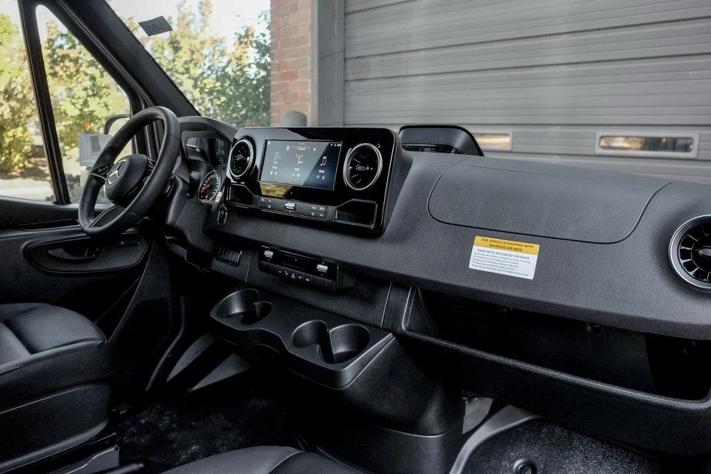 2026 Mercedes-Benz VS30 Sprinter - Image 18 of 21