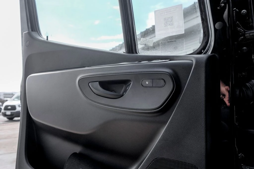 2026 Mercedes-Benz VS30 Sprinter - Image 13 of 21