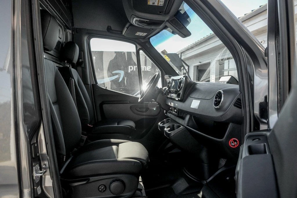 2026 Mercedes-Benz VS30 Sprinter - Image 18 of 21