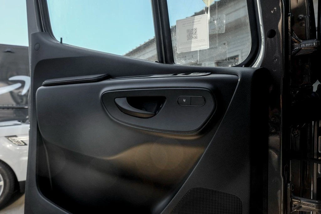 2026 Mercedes-Benz VS30 Sprinter - Image 13 of 21