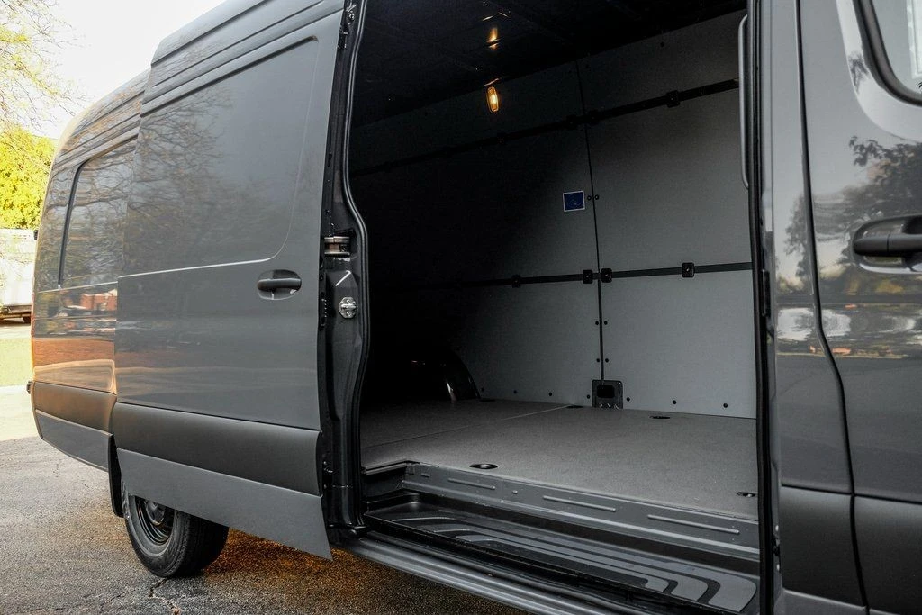 2026 Mercedes-Benz VS30 Sprinter - Image 10 of 21
