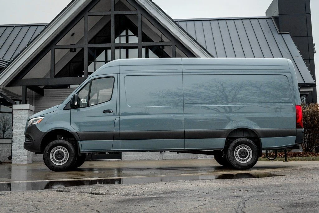 2026 Mercedes-Benz VS30 Sprinter - Image 3 of 21