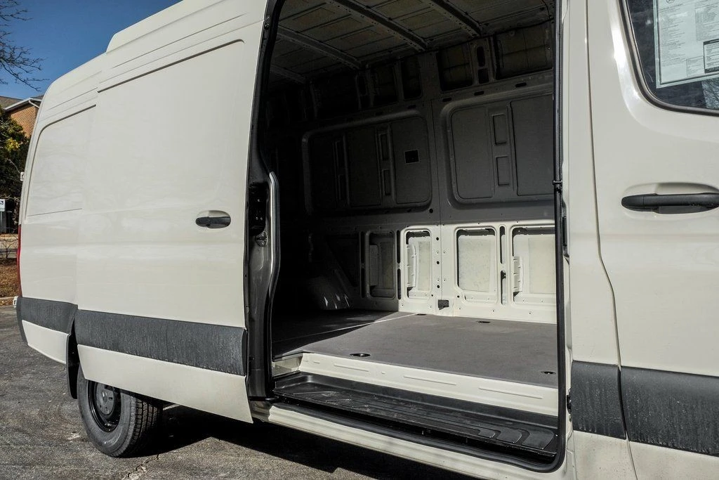 2026 Mercedes-Benz VS30 Sprinter - Image 10 of 21