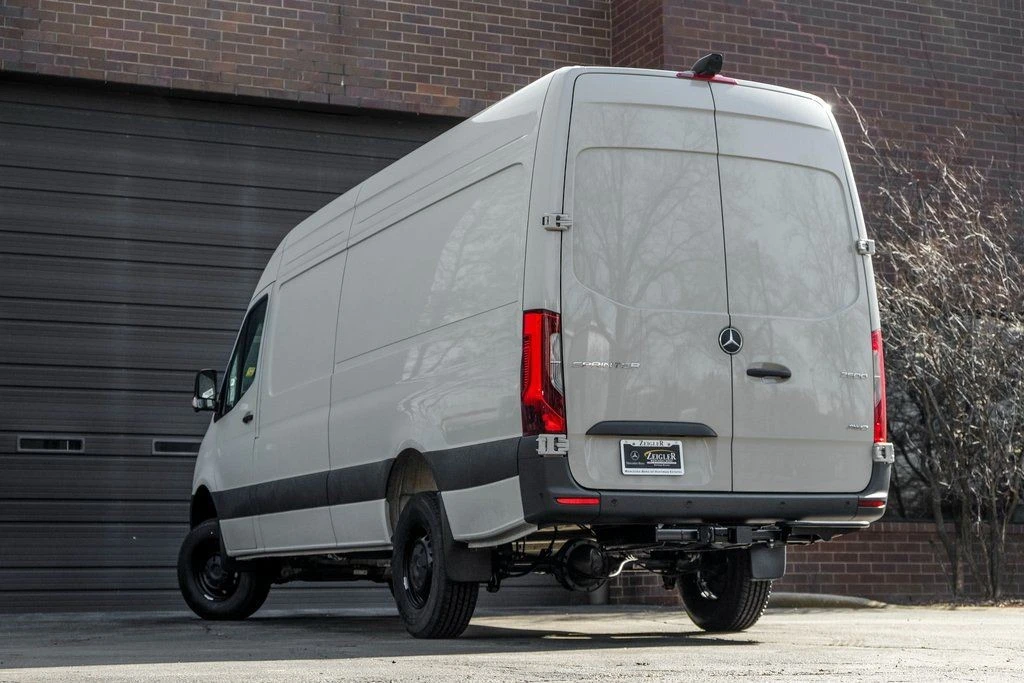 2026 Mercedes-Benz VS30 Sprinter - Image 2 of 21