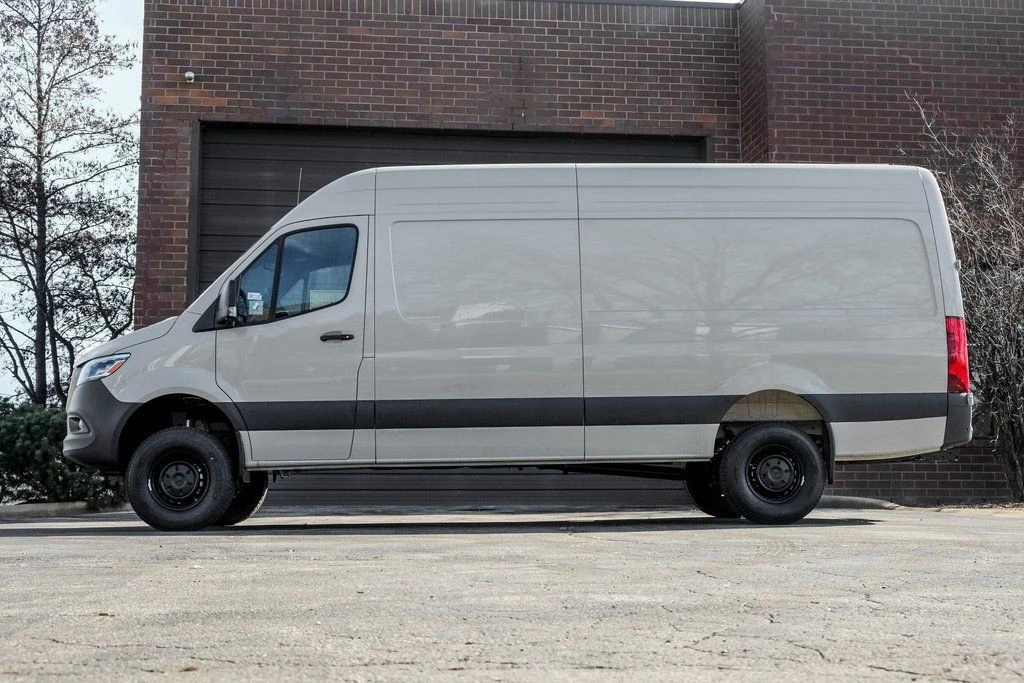 2026 Mercedes-Benz VS30 Sprinter - Image 3 of 21