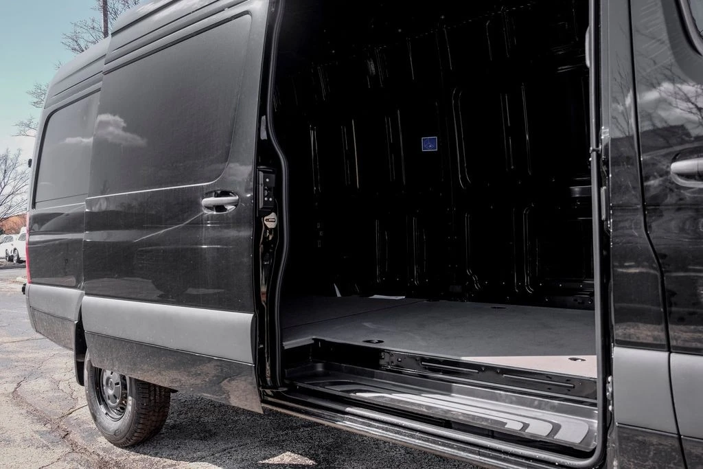 2026 Mercedes-Benz VS30 Sprinter - Image 9 of 21
