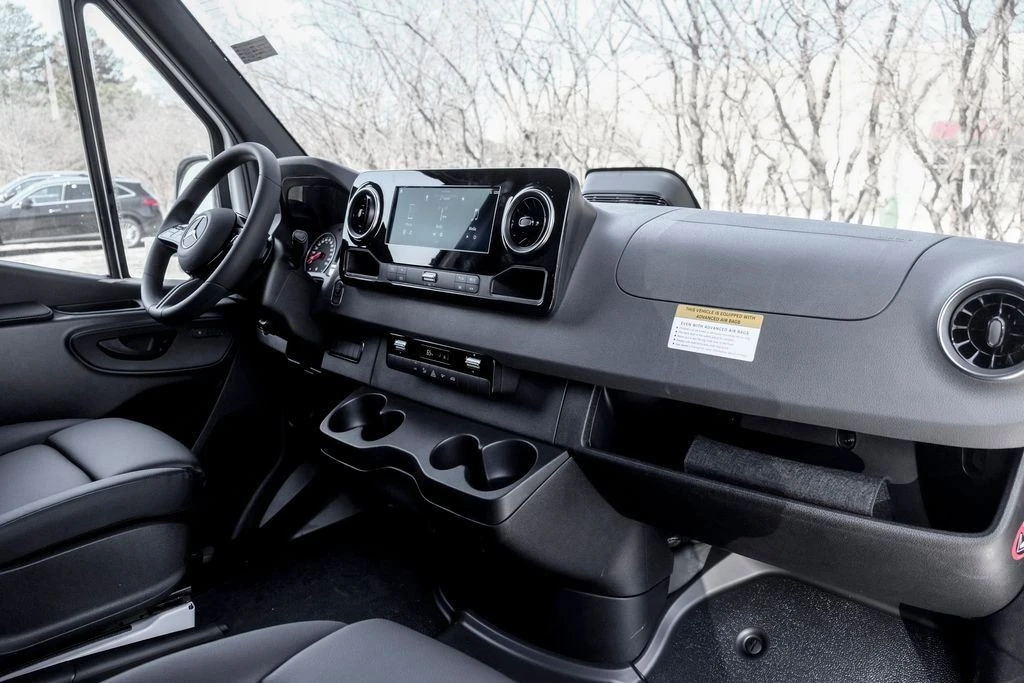 2026 Mercedes-Benz VS30 Sprinter - Image 14 of 21