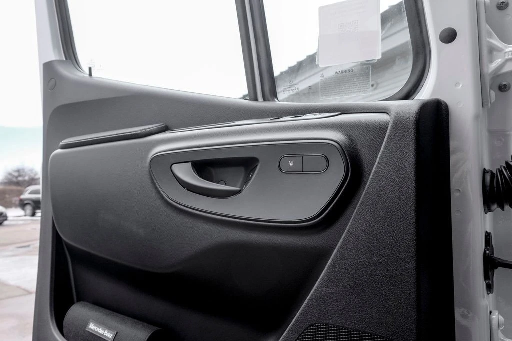 2026 Mercedes-Benz VS30 Sprinter - Image 13 of 21