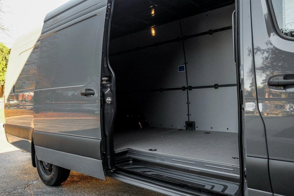 2026 Mercedes-Benz VS30 Sprinter - Image 10 of 21