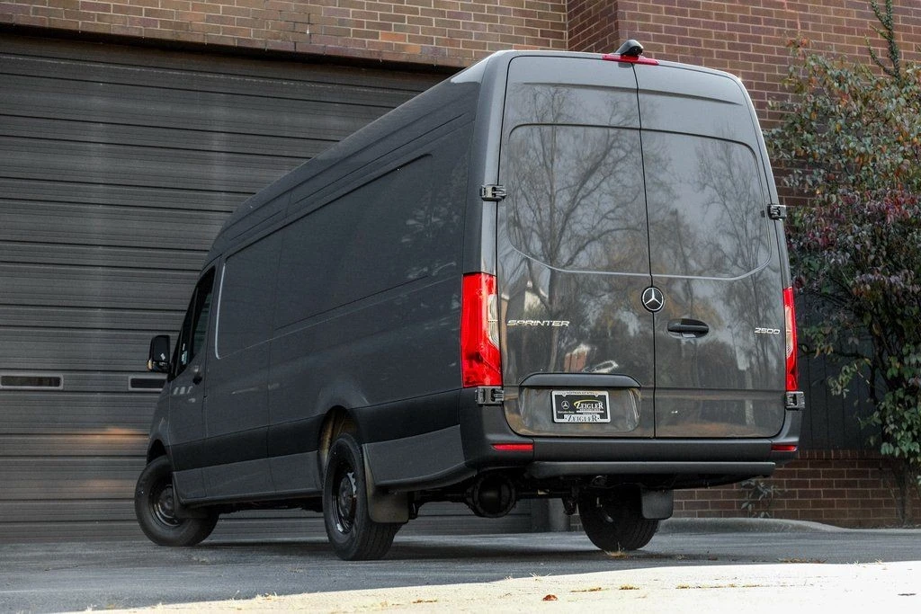 2026 Mercedes-Benz VS30 Sprinter - Image 2 of 21
