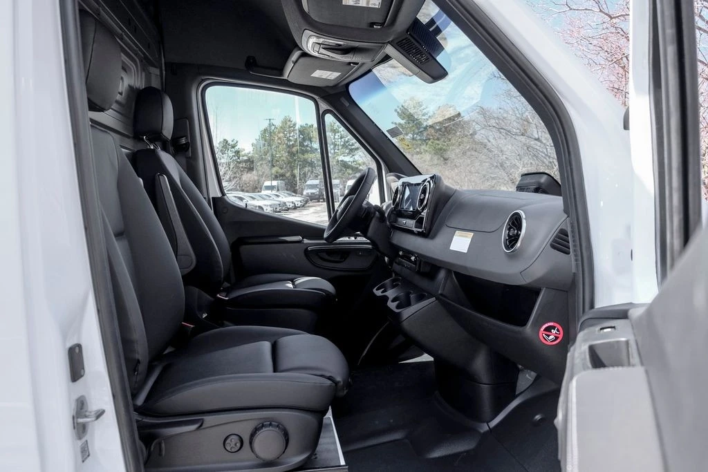 2026 Mercedes-Benz VS30 Sprinter - Image 18 of 21