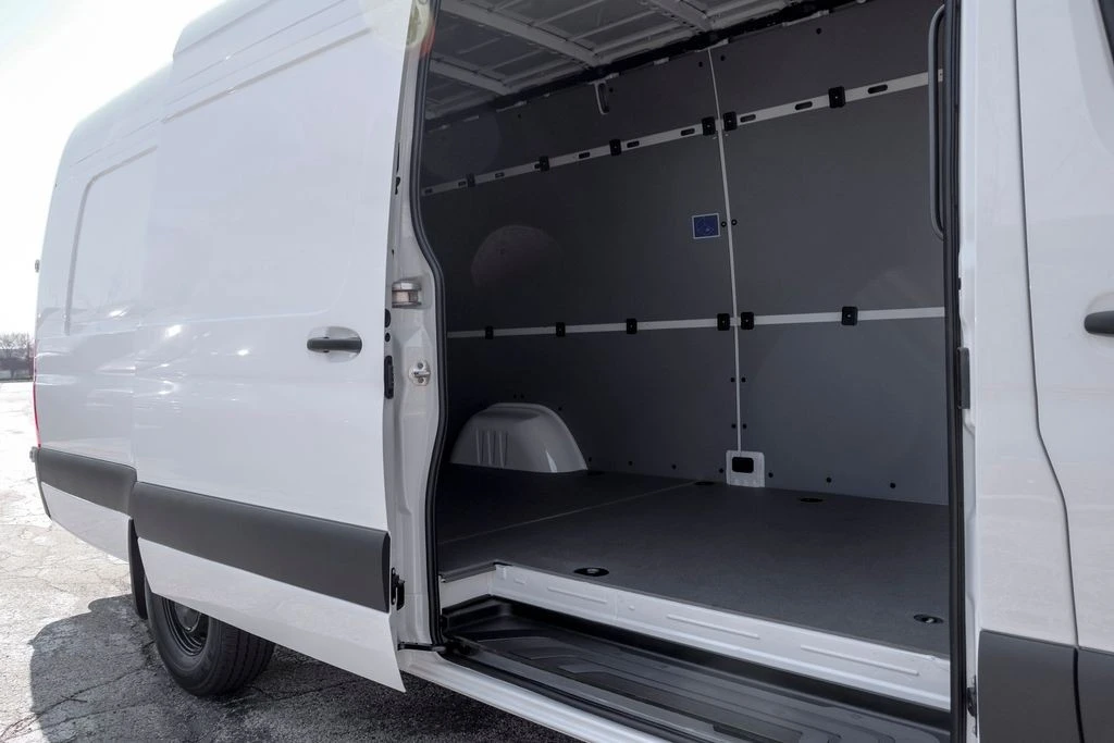 2026 Mercedes-Benz VS30 Sprinter - Image 11 of 21