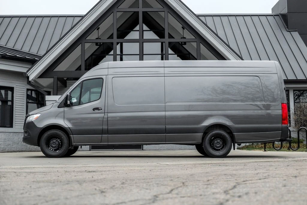 2026 Mercedes-Benz VS30 Sprinter - Image 3 of 30
