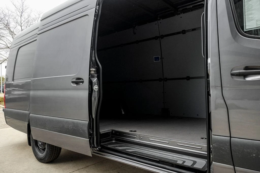2026 Mercedes-Benz VS30 Sprinter - Image 10 of 30