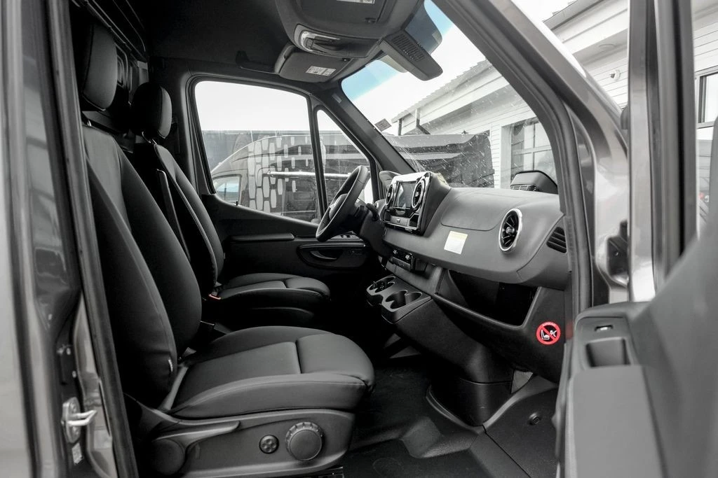 2026 Mercedes-Benz VS30 Sprinter - Image 18 of 30