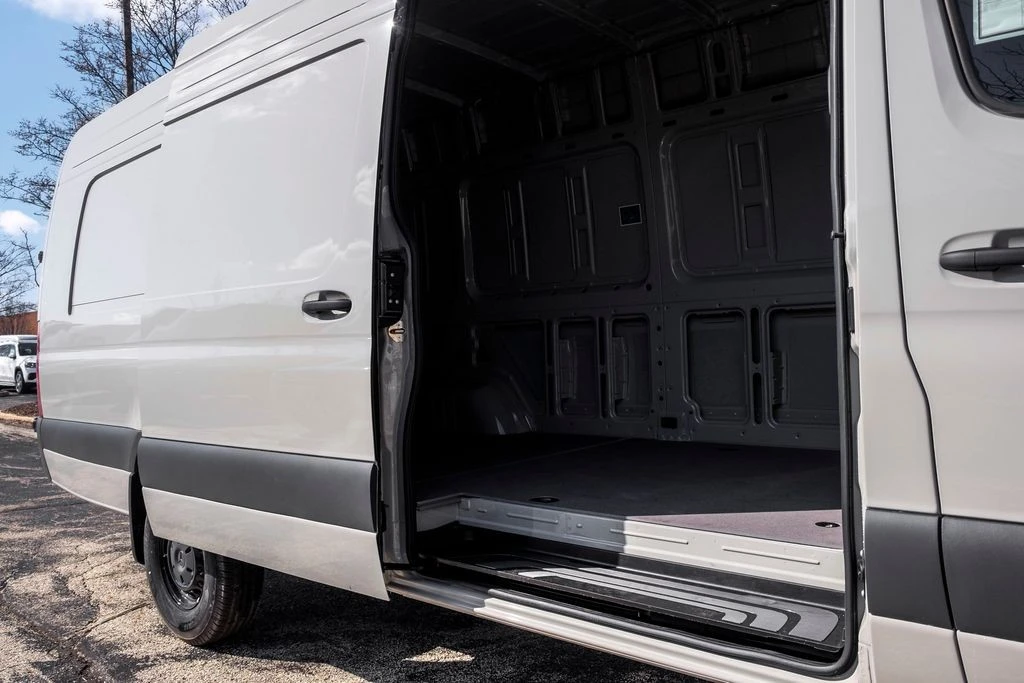 2026 Mercedes-Benz VS30 Sprinter - Image 11 of 21