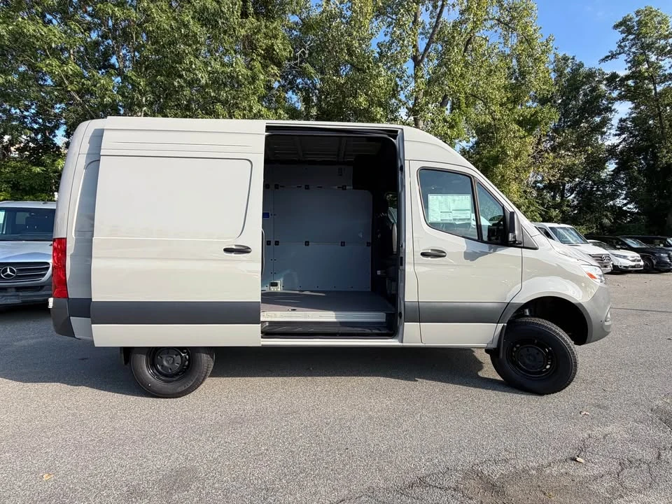 2026 Mercedes-Benz VS30 Sprinter - Image 4 of 9