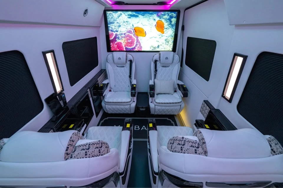 2026 Mercedes-Benz VS30 Sprinter - Image 10 of 19