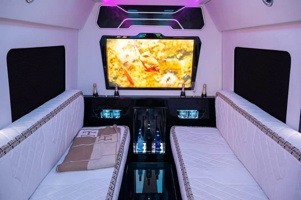 2026 Mercedes-Benz VS30 Sprinter - Image 17 of 19