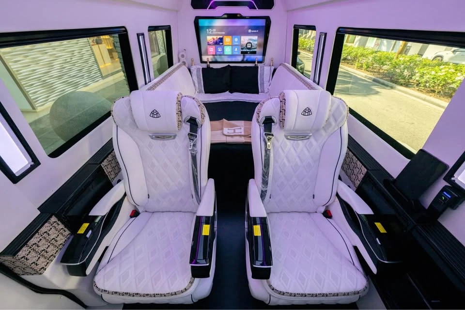 2026 Mercedes-Benz VS30 Sprinter - Image 7 of 19