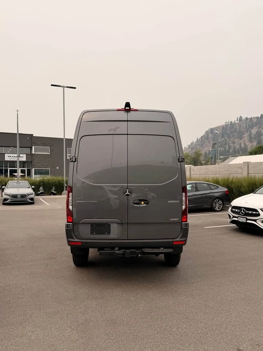 2026 Mercedes-Benz VS30 Sprinter - Image 3 of 10
