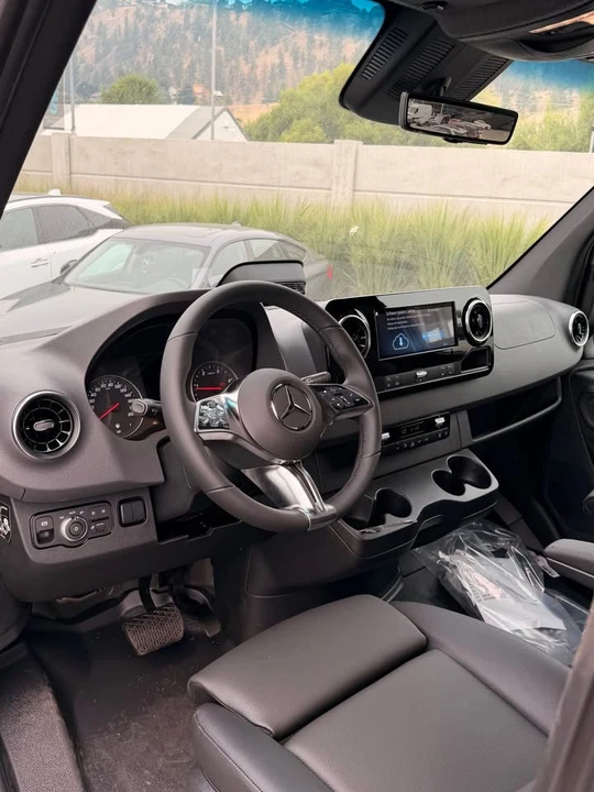 2026 Mercedes-Benz VS30 Sprinter - Image 7 of 10