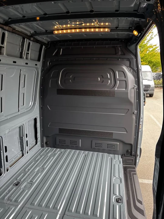 2026 Mercedes-Benz VS30 Sprinter - Image 9 of 14