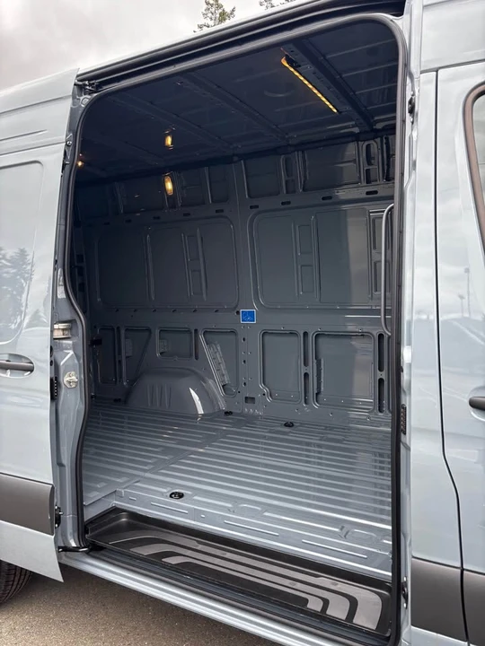 2026 Mercedes-Benz VS30 Sprinter - Image 8 of 14