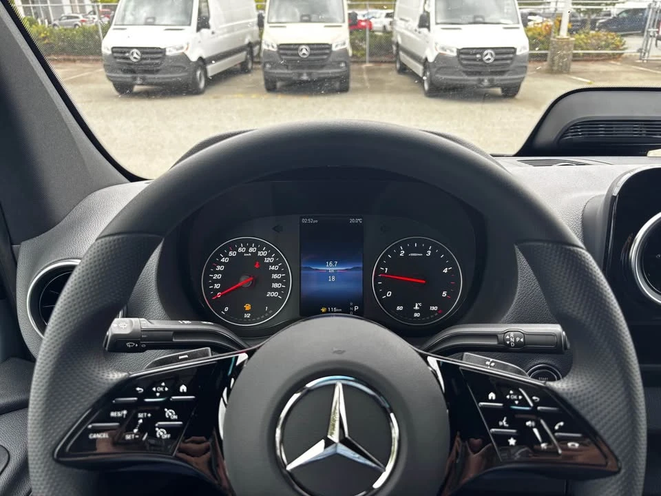 2026 Mercedes-Benz VS30 Sprinter - Image 12 of 14