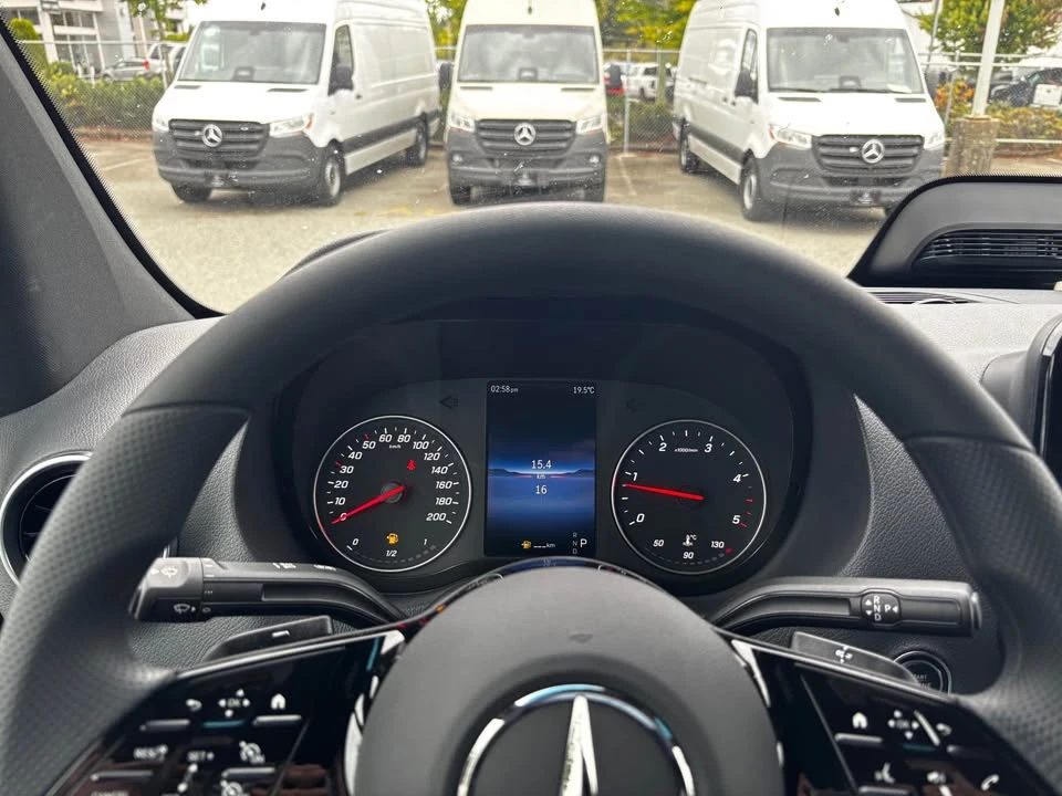 2026 Mercedes-Benz VS30 Sprinter - Image 13 of 16