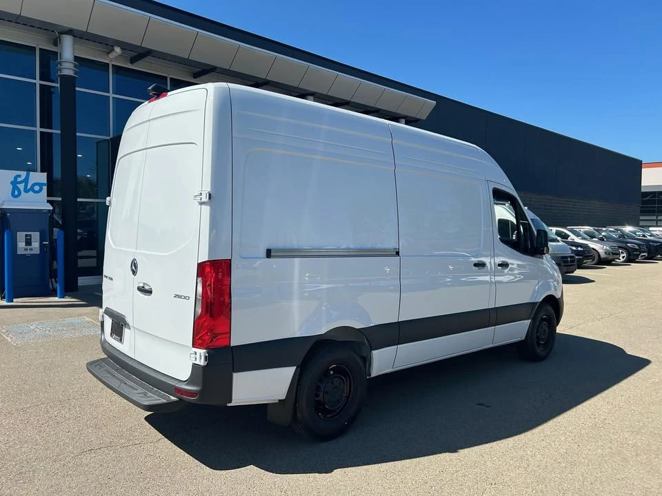 2026 Mercedes-Benz VS30 Sprinter - Image 5 of 7