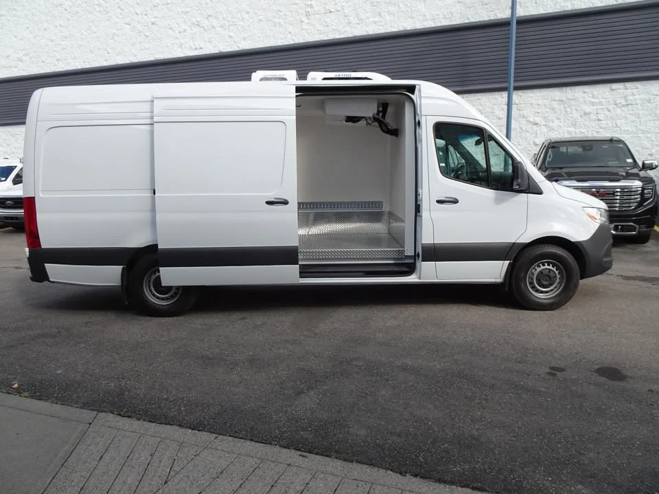 2026 Mercedes-Benz VS30 Sprinter - Image 4 of 10