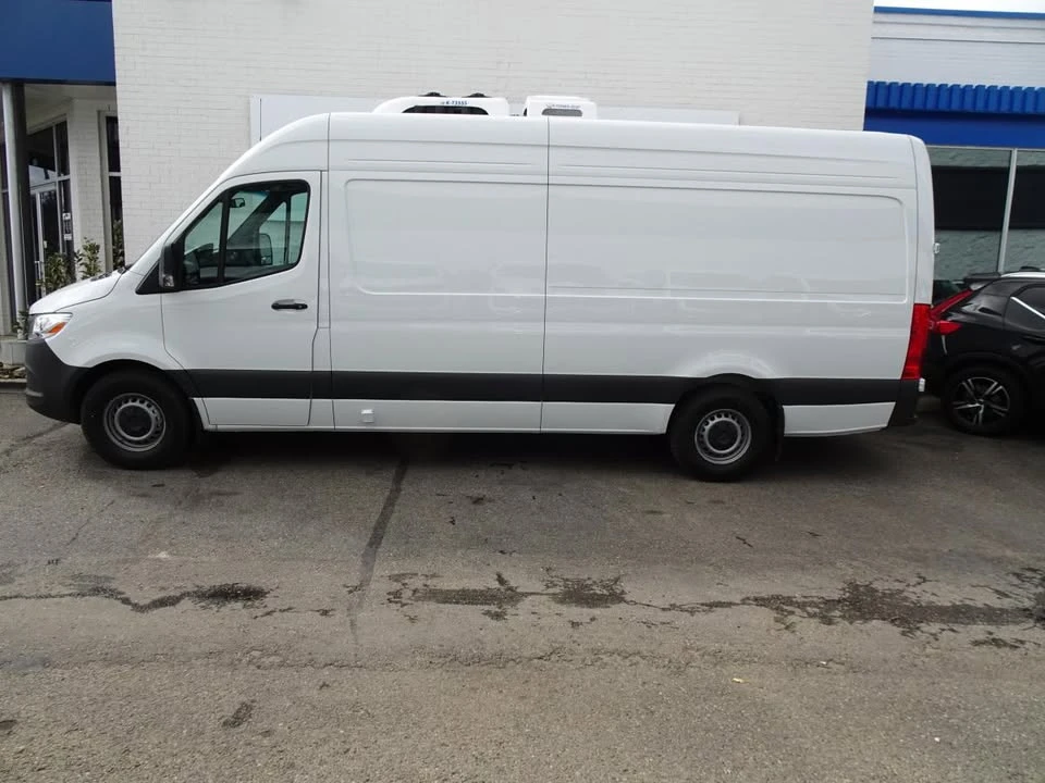 2026 Mercedes-Benz VS30 Sprinter - Image 2 of 10